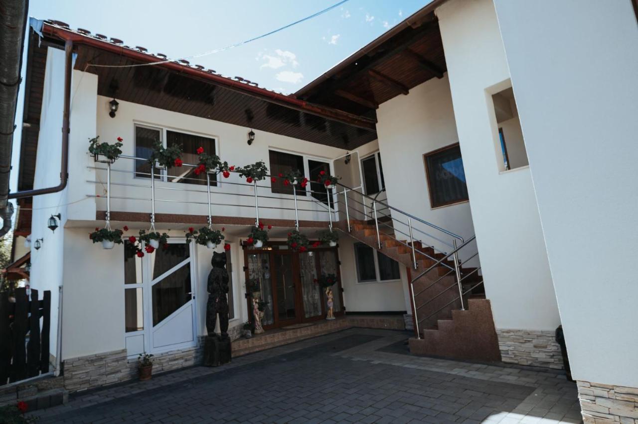 Pensiunea La Lenuta Onceşti Exterior foto