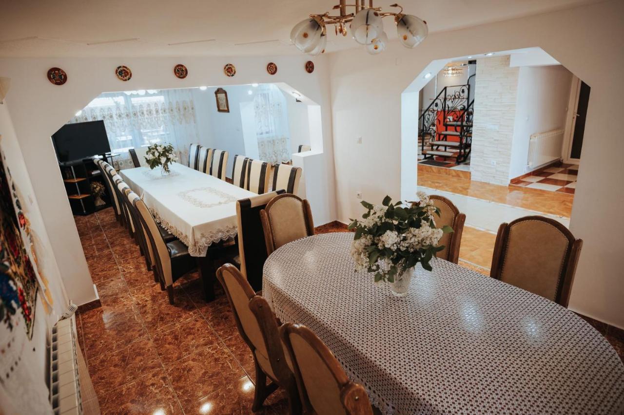 Pensiunea La Lenuta Onceşti Exterior foto